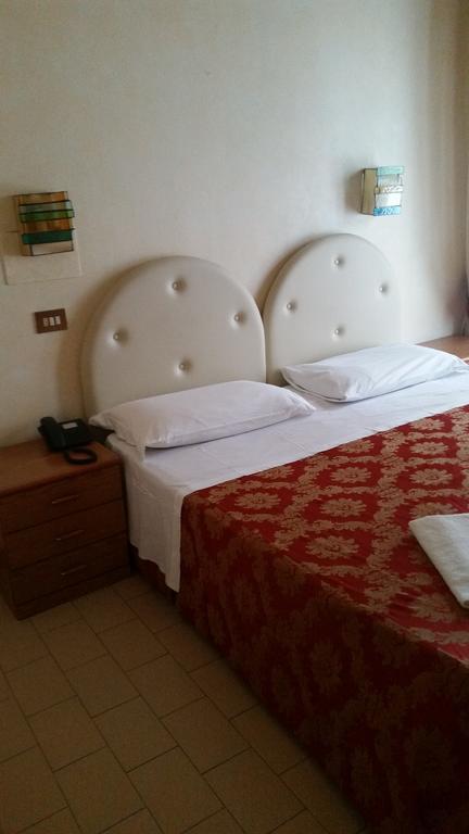 Albergo Margherita Chianciano Terme Exterior foto